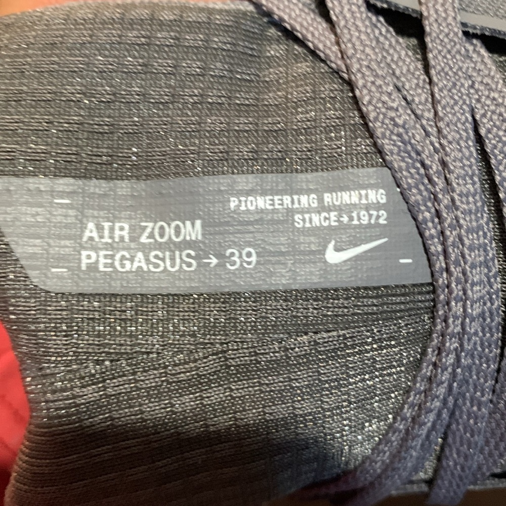 Nike shoes - Picture 6 of 7